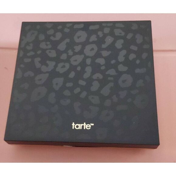 BNIB~Tarte Cosmetics Maneater Vanity Eyeshadow Palette - Picture 2 of 4